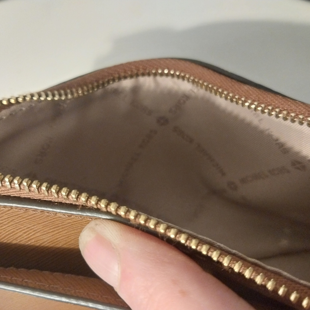 Michael Kors Double Zip Phone Wallet Clutch - Picture 2 of 11
